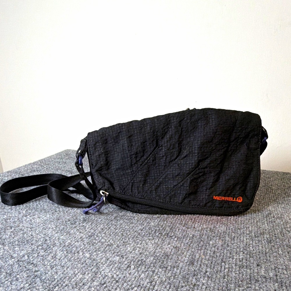 Merrell Black Small Crossbody Bag Zip Closure Adjustable Strap Pockets Logo